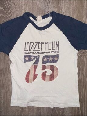 UO Urban Outfitters Led Zeppelin Raglan Tee in Navy and White